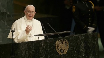 Pope Francis addresses the 70th session of the United Nations General Assembly, Friday, Sept. 25, 2015 at United Nations headquarters.  (AP Photo/Mary Altaffer)
